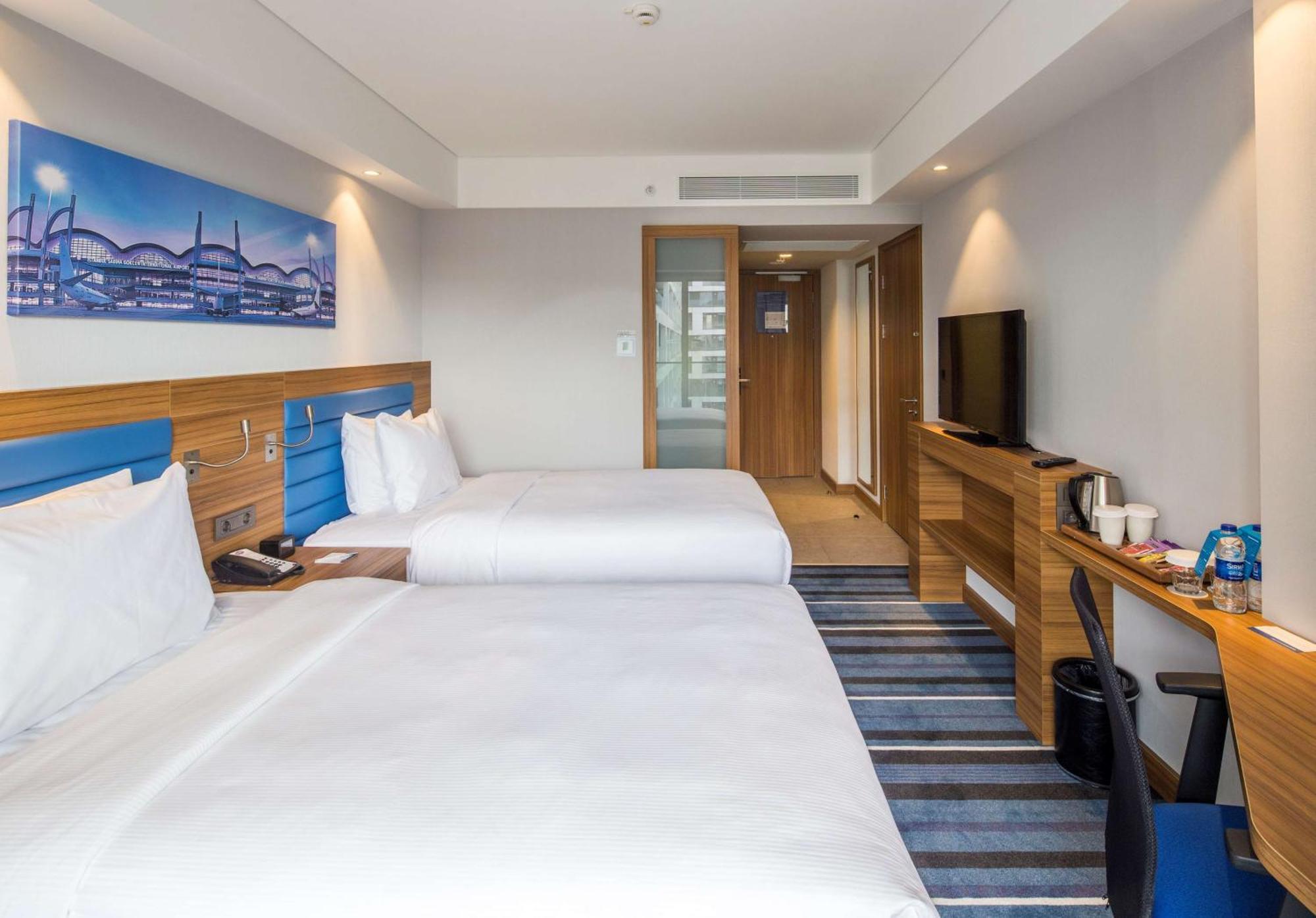 Hampton By Hilton Istanbul Kurtkoy Hotel Exterior foto